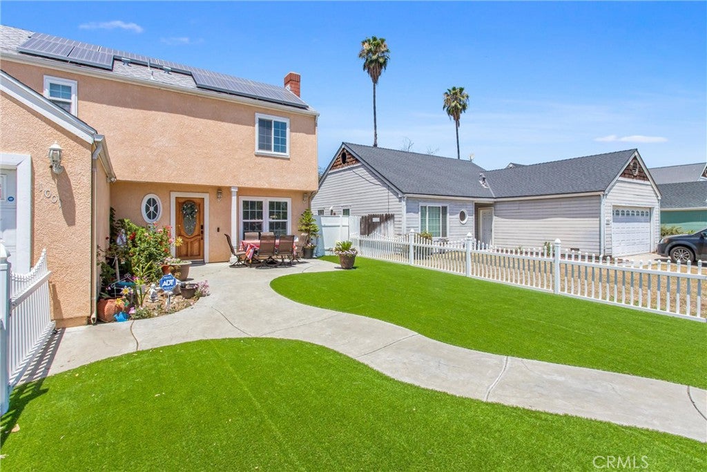 1001 Oak Glen