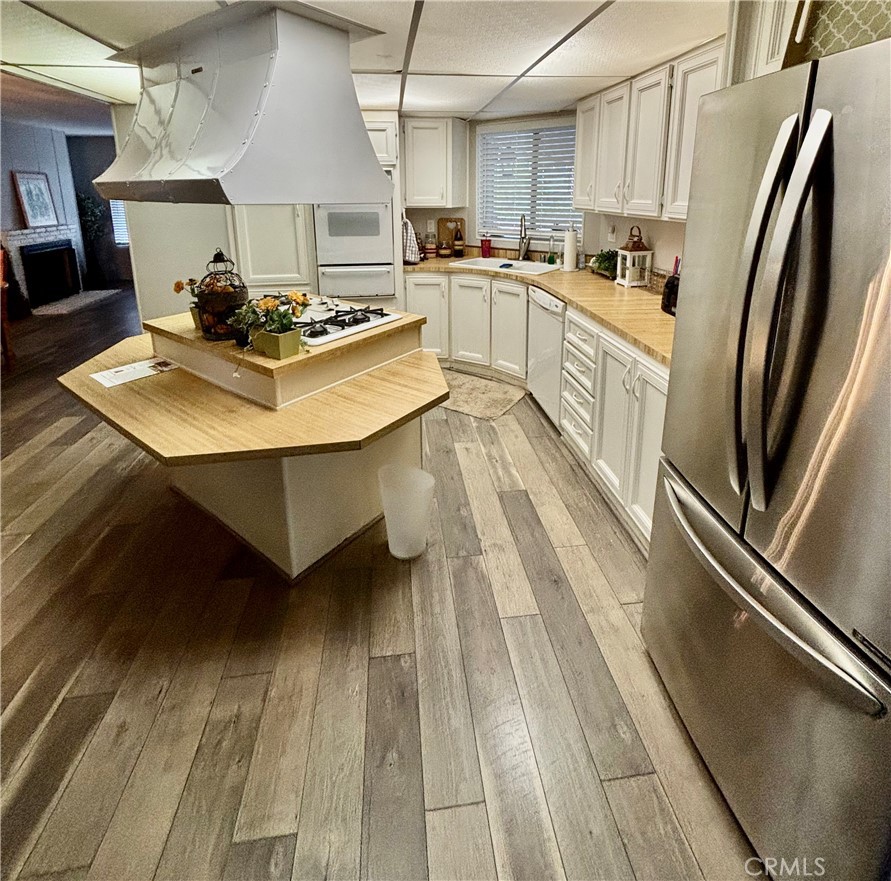 El Nido Mobile Estates (ENM) - Manufactured In Park