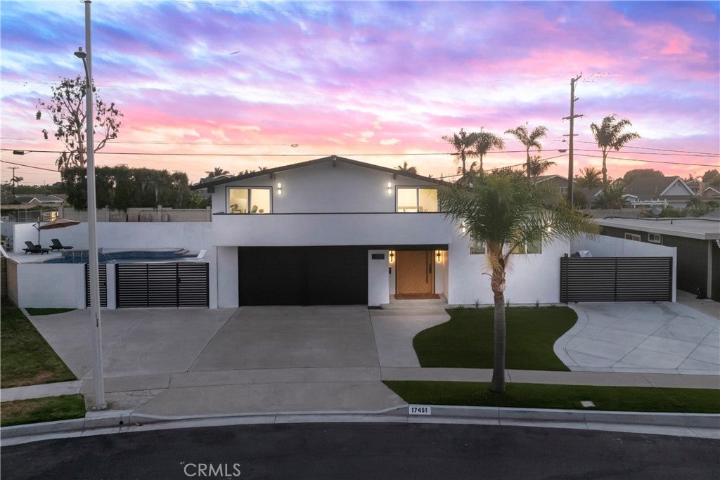 17451 Avalon