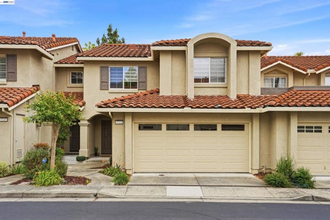 Photo of 7721 Summerhill Pl, Castro Valley, CA 94552 (MLS # 41149707)
