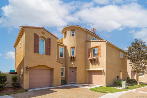 Photo of 1555 Caminito Cremona, Chula Vista, CA 91915 (MLS # 260019253SD)