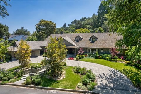 Photo of 15946 Woodvale RD, Encino, CA 91436 (MLS # SR26111137)