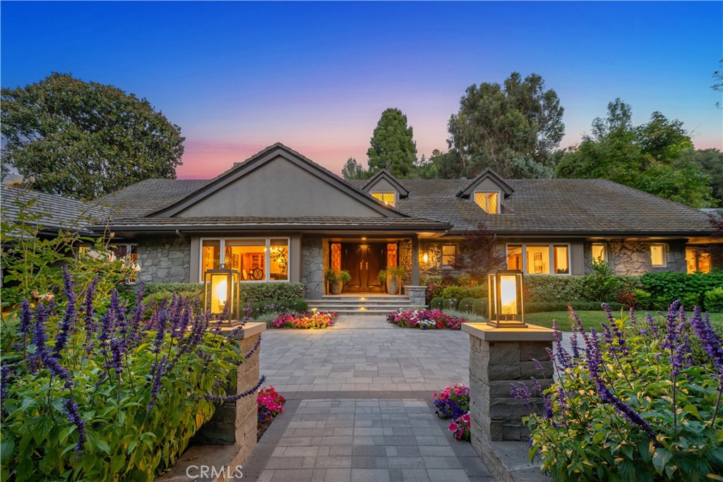 15946 Woodvale