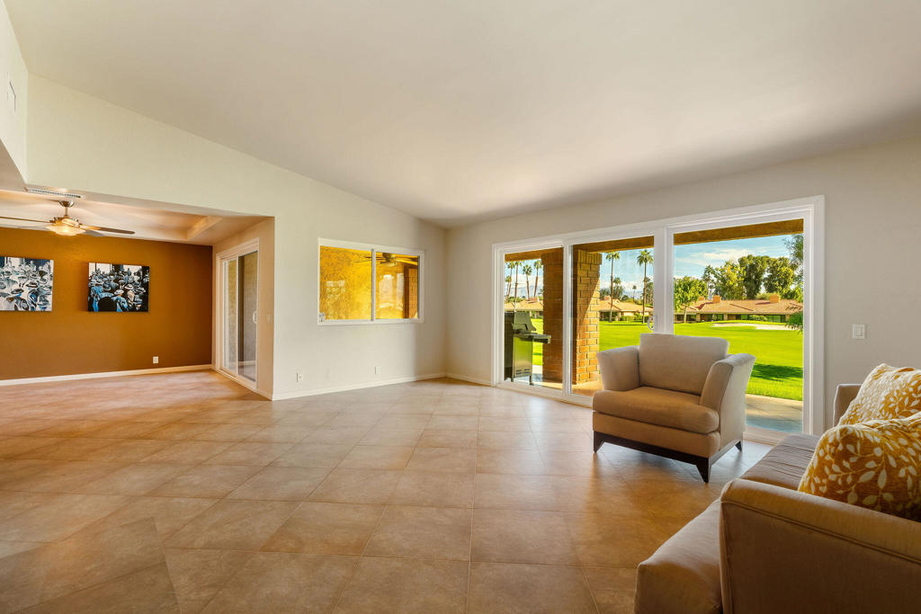 Chaparral C.C. - Residential