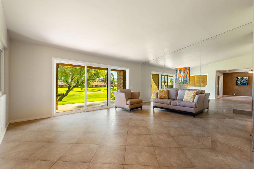 Chaparral C.C. - Residential