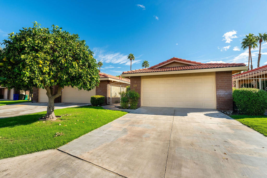 Chaparral C.C. - Residential