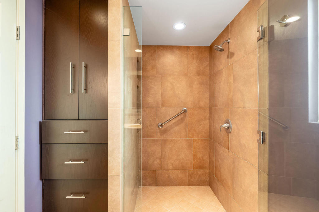 Chaparral C.C. - Residential