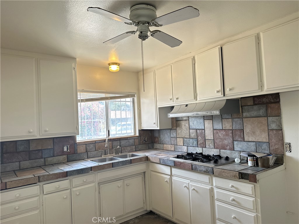 1185 Sapphire Place