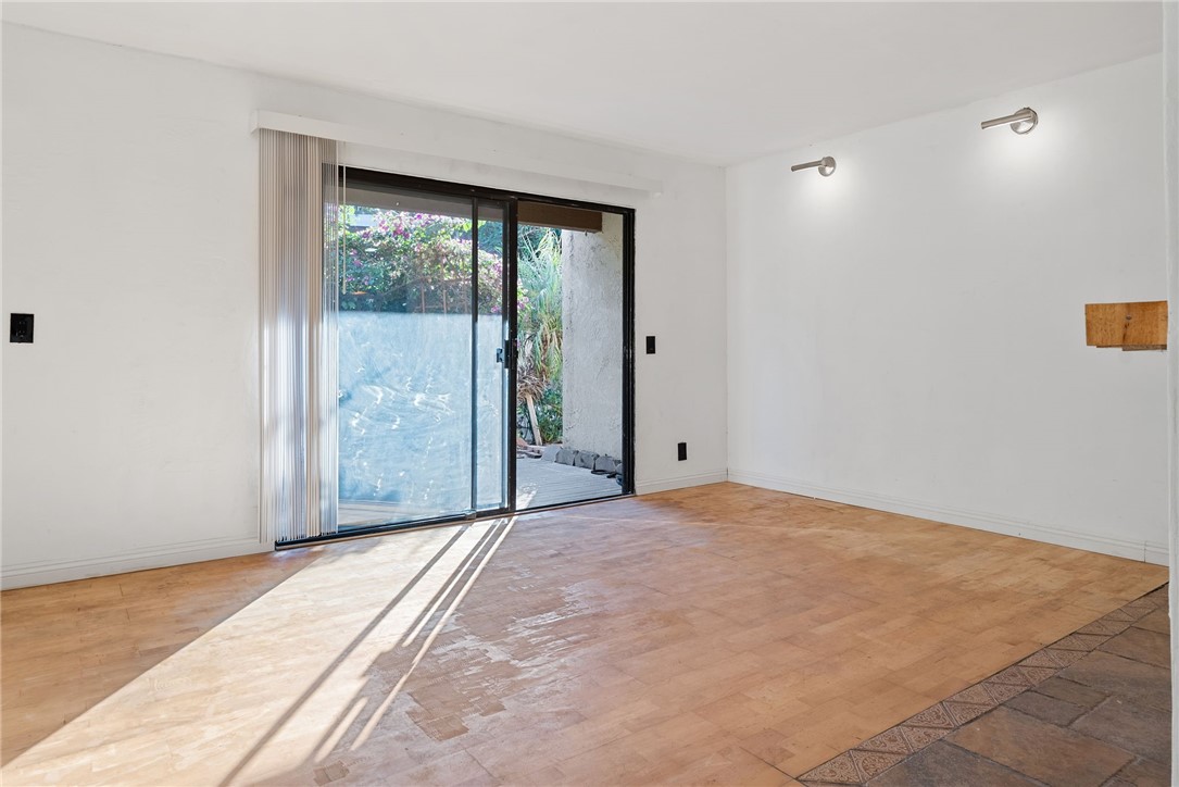 Lake Condos (CM) - Residential