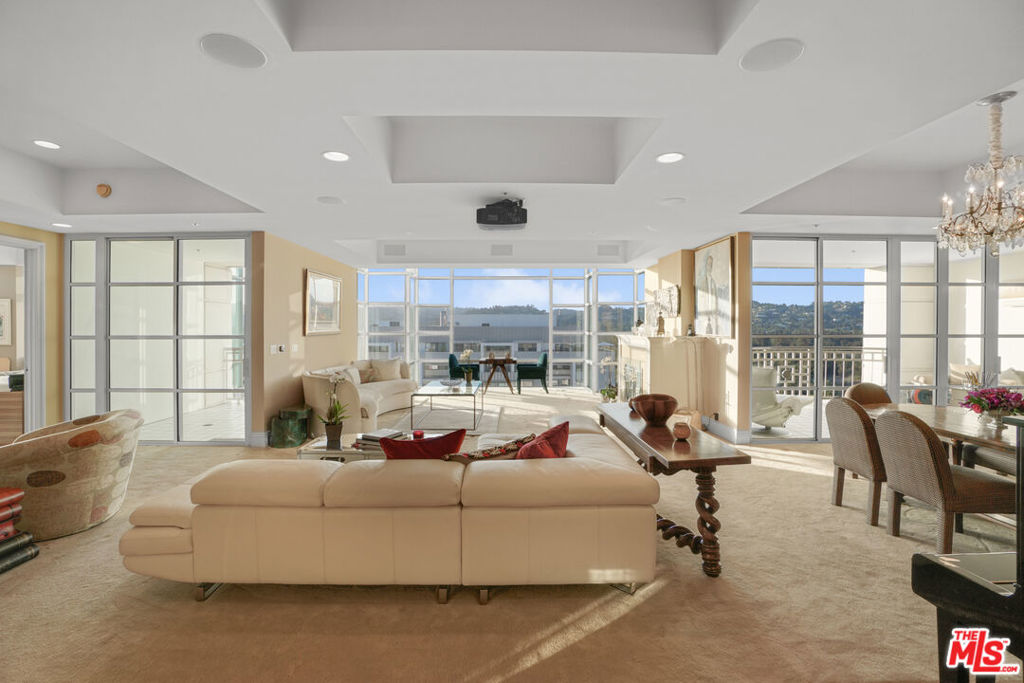 10380 Wilshire Boulevard 1501
