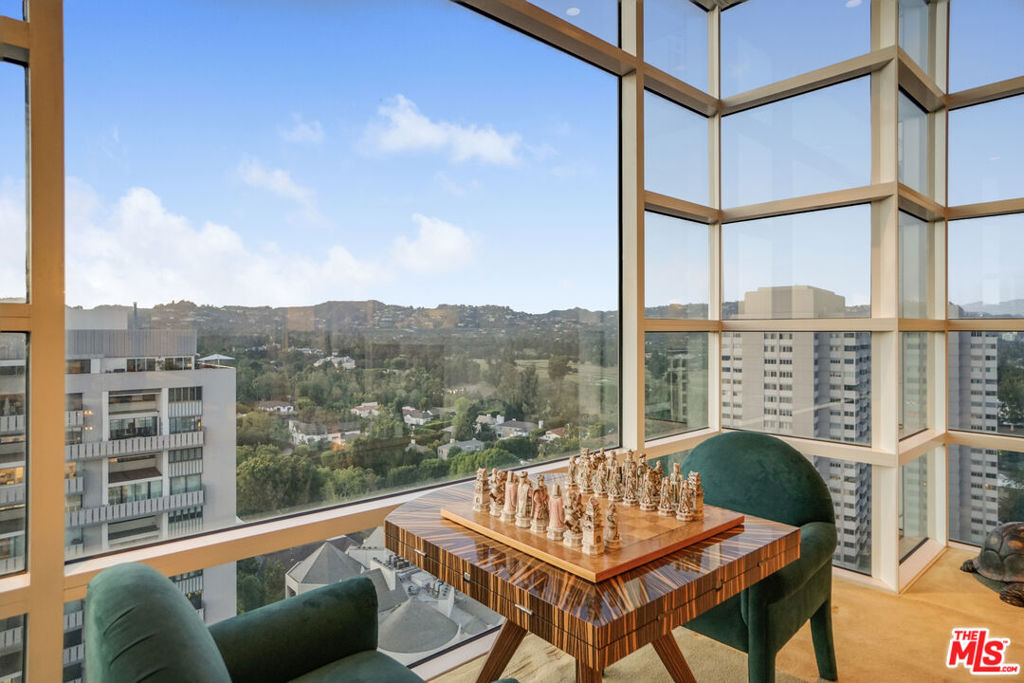 10380 Wilshire Boulevard 1501