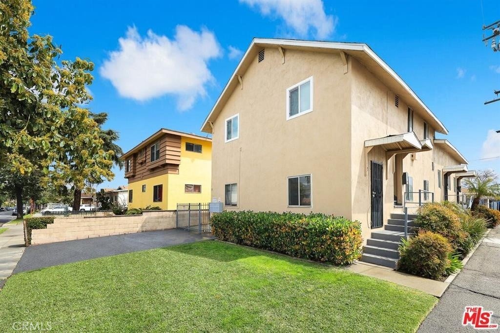698 W Olympic