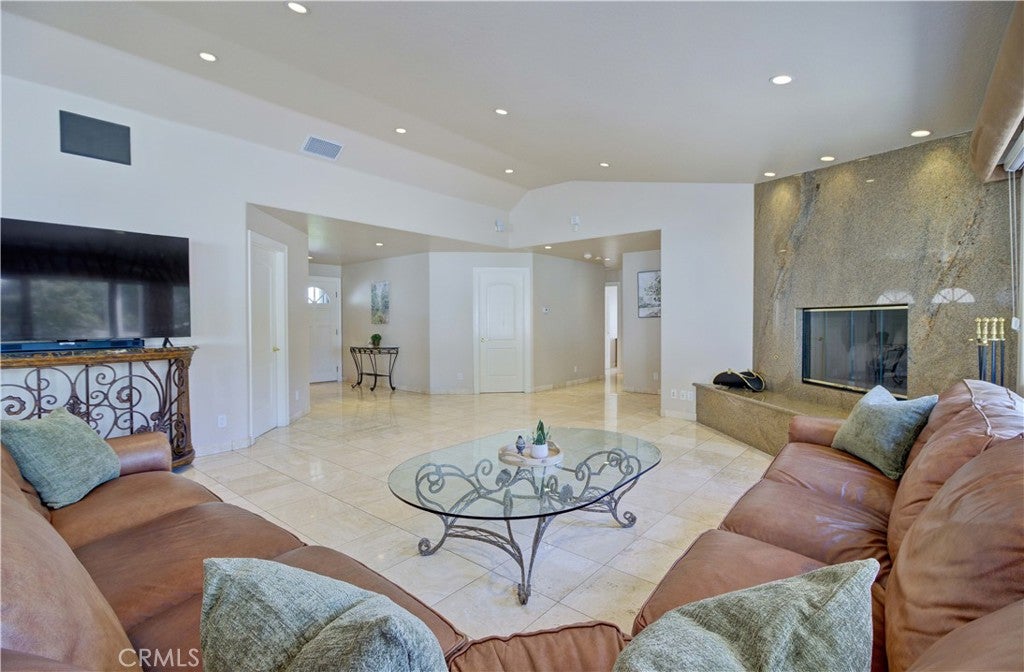 5821 Blueberry Street