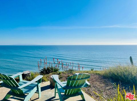 Photo of 17352 W Sunset Boulevard #605-D, Pacific Palisades, CA 90272 (MLS # 26659371)