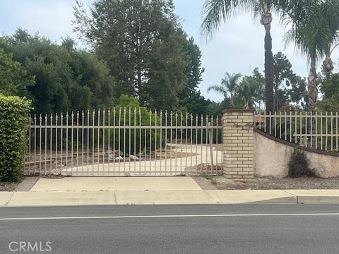 Photo of 0 W Phillips, Ontario, CA 91762 (MLS # CV26060250)