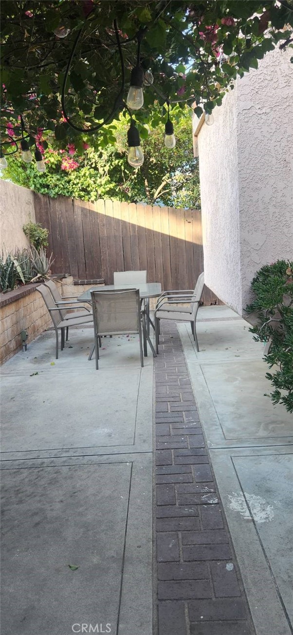 14526 Hillcrest Drive