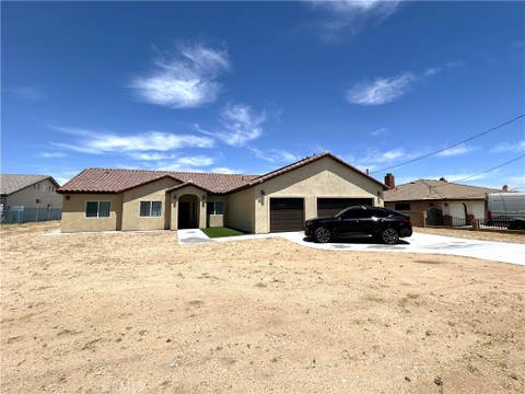 Photo of 16920 Danbury, Hesperia, CA 92345 (MLS # IV26133579)