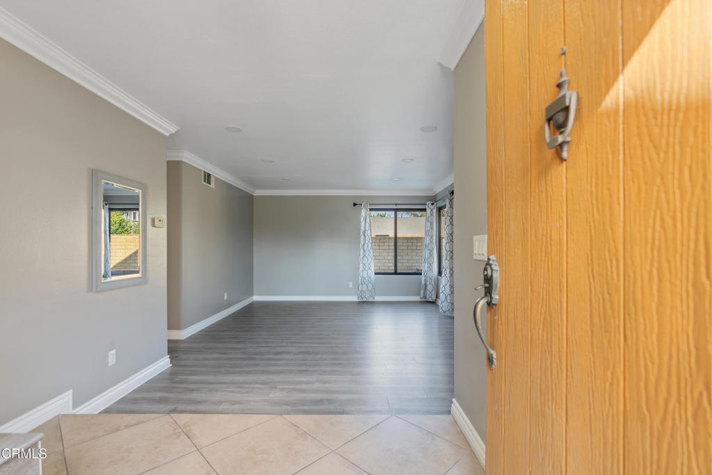 425 E Brookport Street