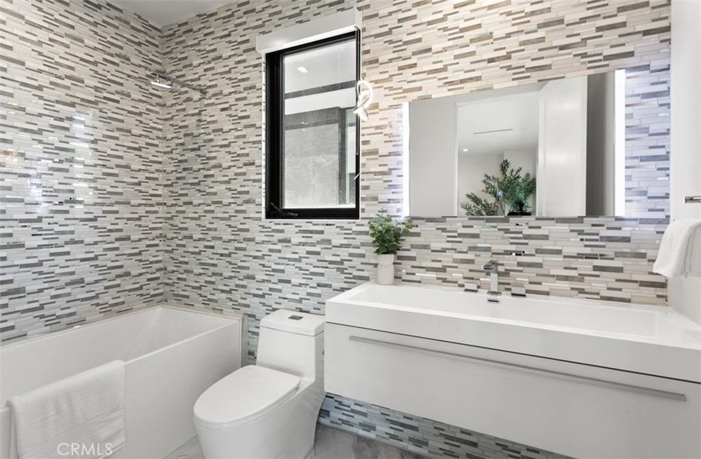 The Strand at Headlands (STRN) - Residential