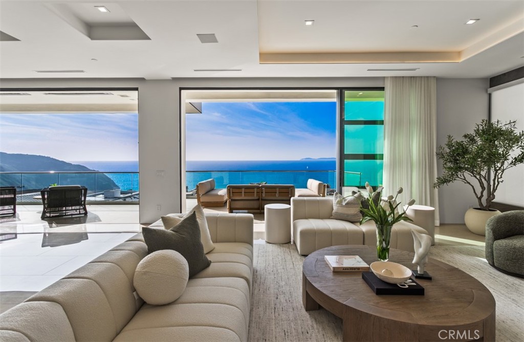 The Strand at Headlands (STRN) - Residential