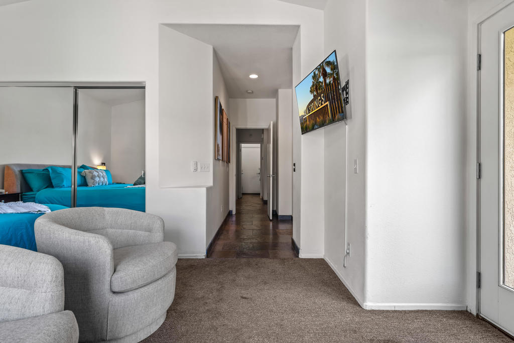 Flora Vista - Residential Lease