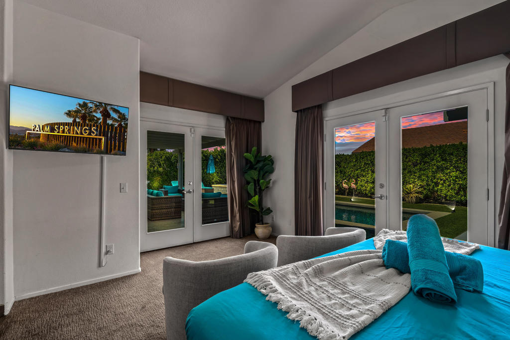 Flora Vista - Residential Lease