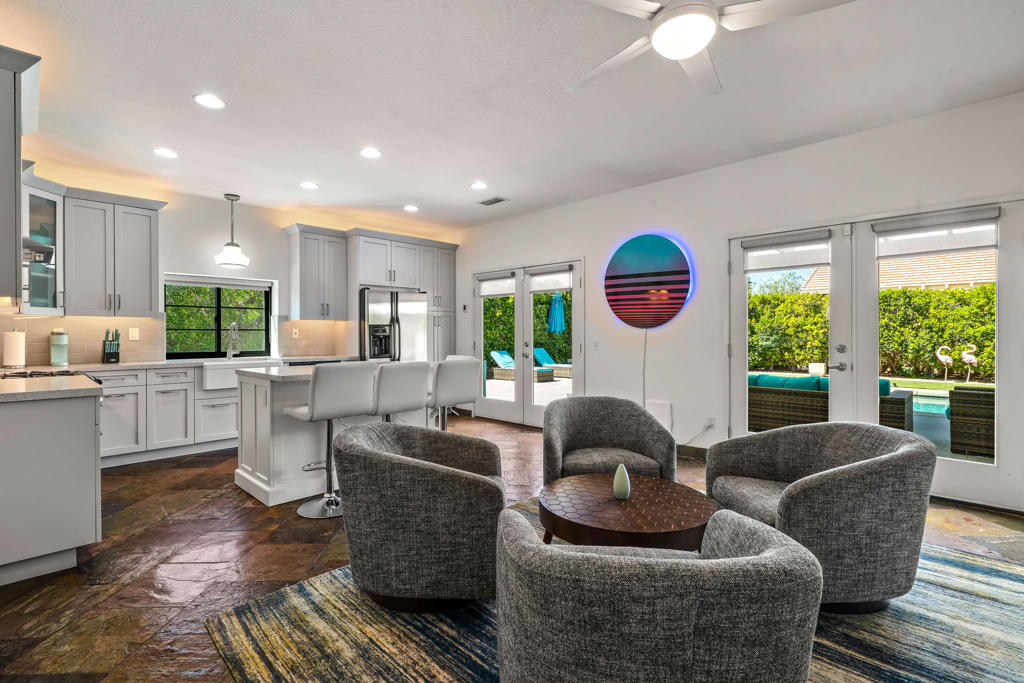 Flora Vista - Residential Lease