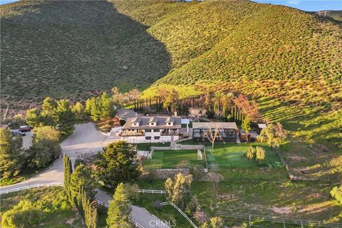 Tiny photo for 9557 Hierba RD, Agua Dulce, CA 91390 (MLS # PF26122717)