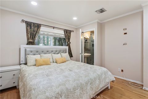 Tiny photo for 9557 Hierba RD, Agua Dulce, CA 91390 (MLS # PF26122717)