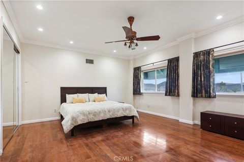 Tiny photo for 9557 Hierba RD, Agua Dulce, CA 91390 (MLS # PF26122717)