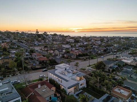 Photo of 4386 NEWPORT AVE Ave, San Diego, CA 92107 (MLS # 260025451SD)