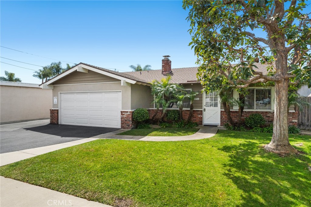 Introducing this cozy and well-appointed 3-bedroom, 2-bathroom detached residence located in the heart of vibrant Eastside Costa Mesa. This spacious home offers modern comforts including central A/C, laminate flooring, a fireplace, washer/dryer hook-ups, and new window treatments throughout. The kitchen is designed for everyday ease and functionality, featuring stylish countertops, a dishwasher, and a microhood microwave. Enjoy the privacy and tranquility of a fully detached layout, complete with an attached two-car garage and private yard space—perfect for outdoor relaxation or entertaining.
Ideally situated just minutes from local shops, dining, parks, and top-rated schools, this Eastside gem provides the perfect balance of lifestyle, location, and convenience. A great opportunity for those seeking a long-term home in one of Costa Mesa’s most sought-after neighborhoods.