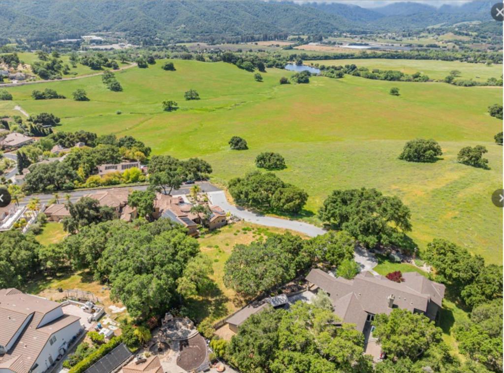 2391 Mantelli Drive