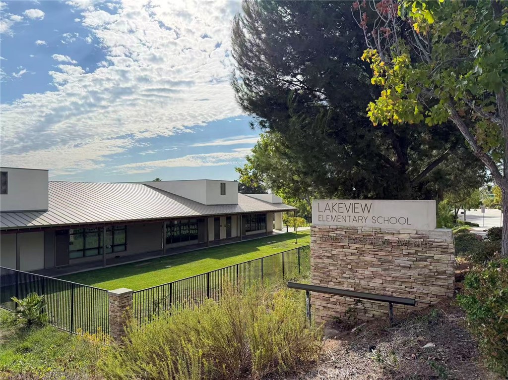 Vista Estates (VSES) - Residential Lease