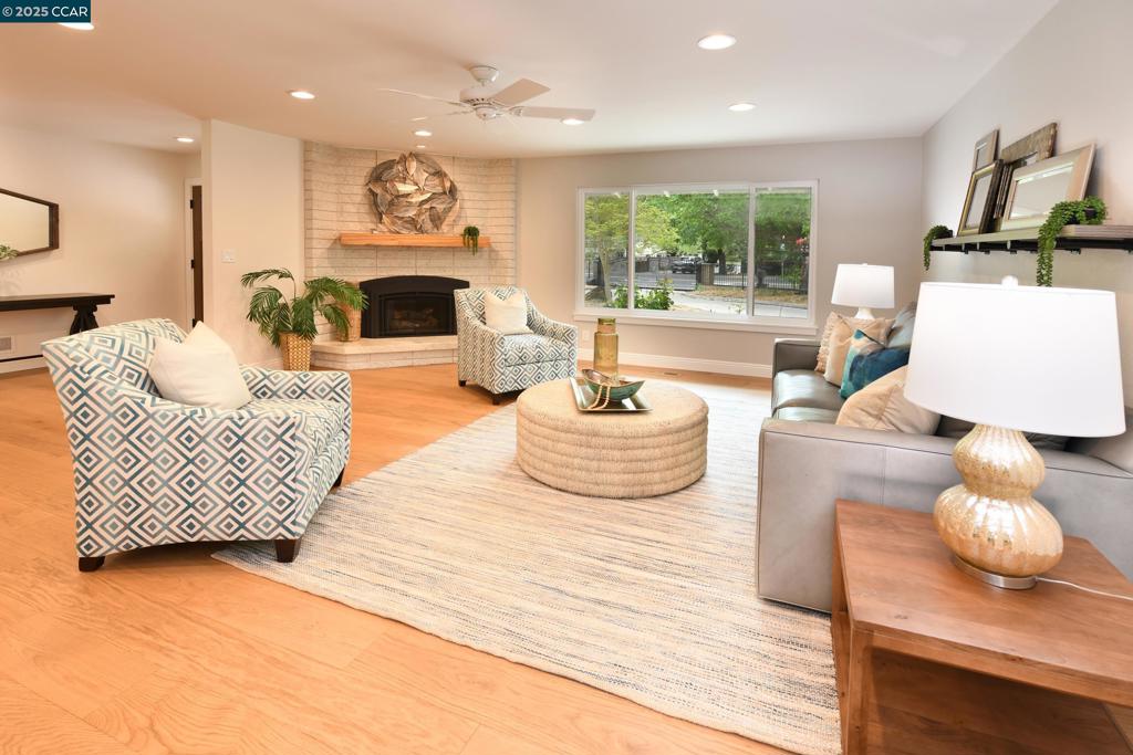 2200 Tice Valley Blvd +3BR ADU