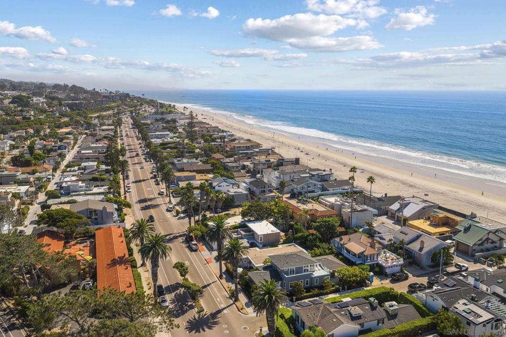Del Mar - Residential