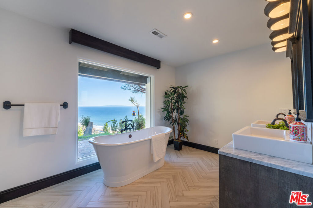 La Costa Hills - Residential