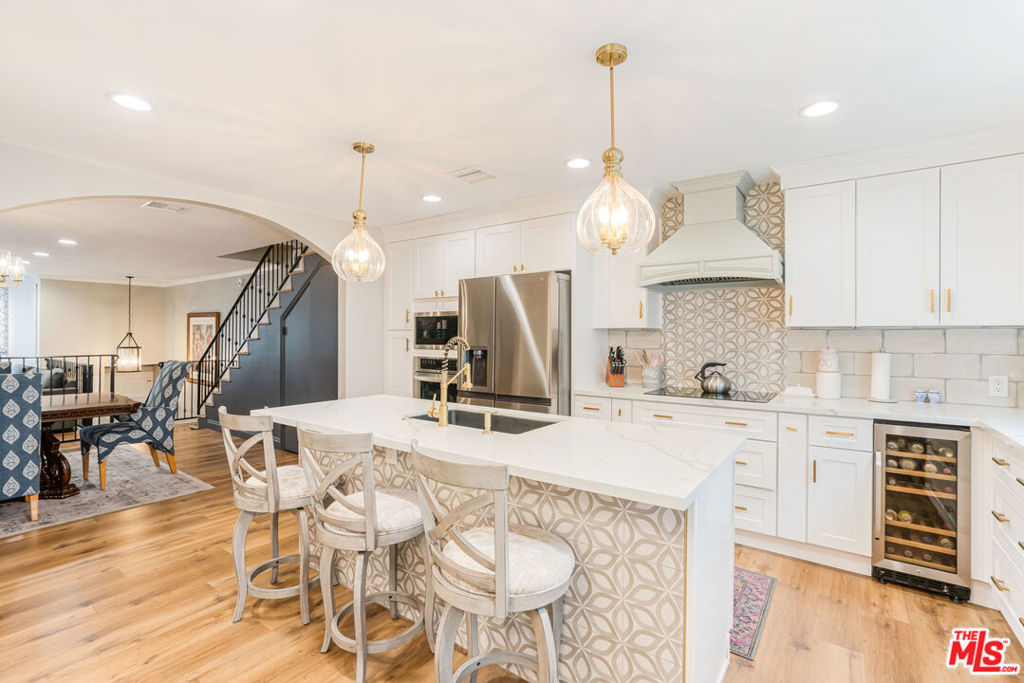 Properties 4 18100 Burbank Boulevard 26