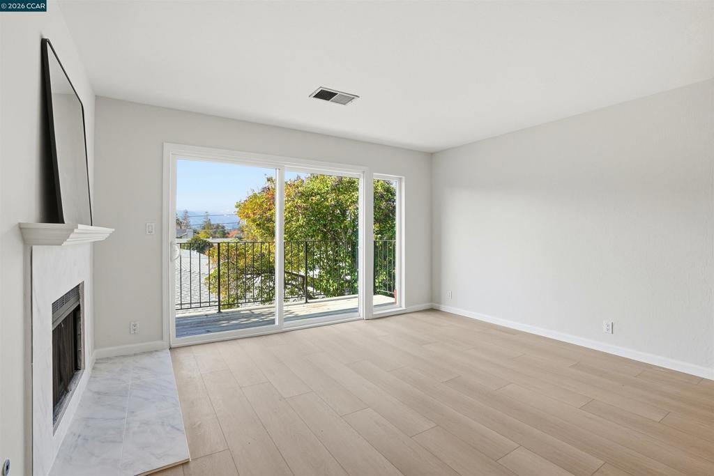 1077 Wesley Court 7