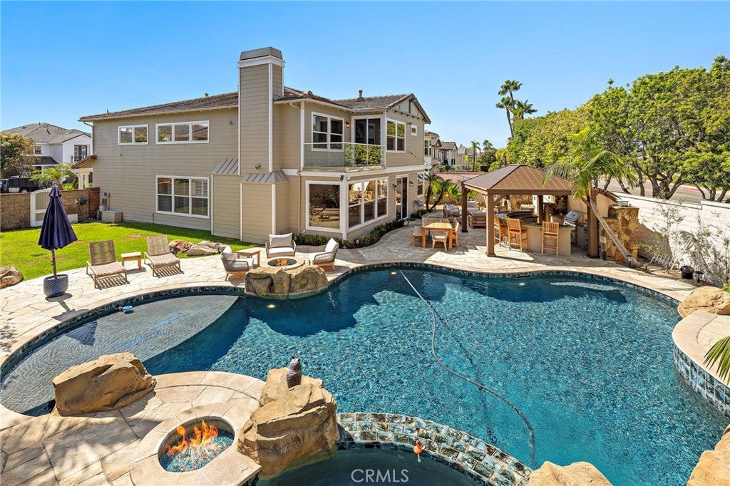 Photo of 6403 Royal Grove DR, Huntington Beach, CA 92648 (MLS # OC26208964)