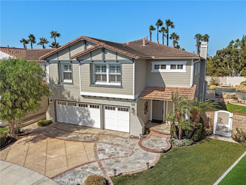 Photo of 6403 Royal Grove DR, Huntington Beach, CA 92648 (MLS # OC26208964)