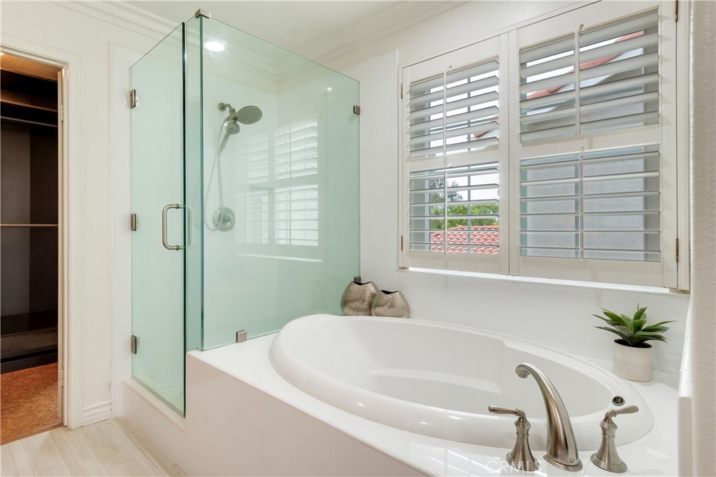 Irvine, California, 92618, United States, 4 Bedrooms Bedrooms, ,3 BathroomsBathrooms,Residential,Active,2042658