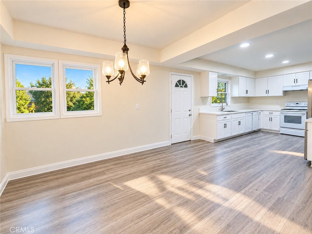 5554 Vernon Court