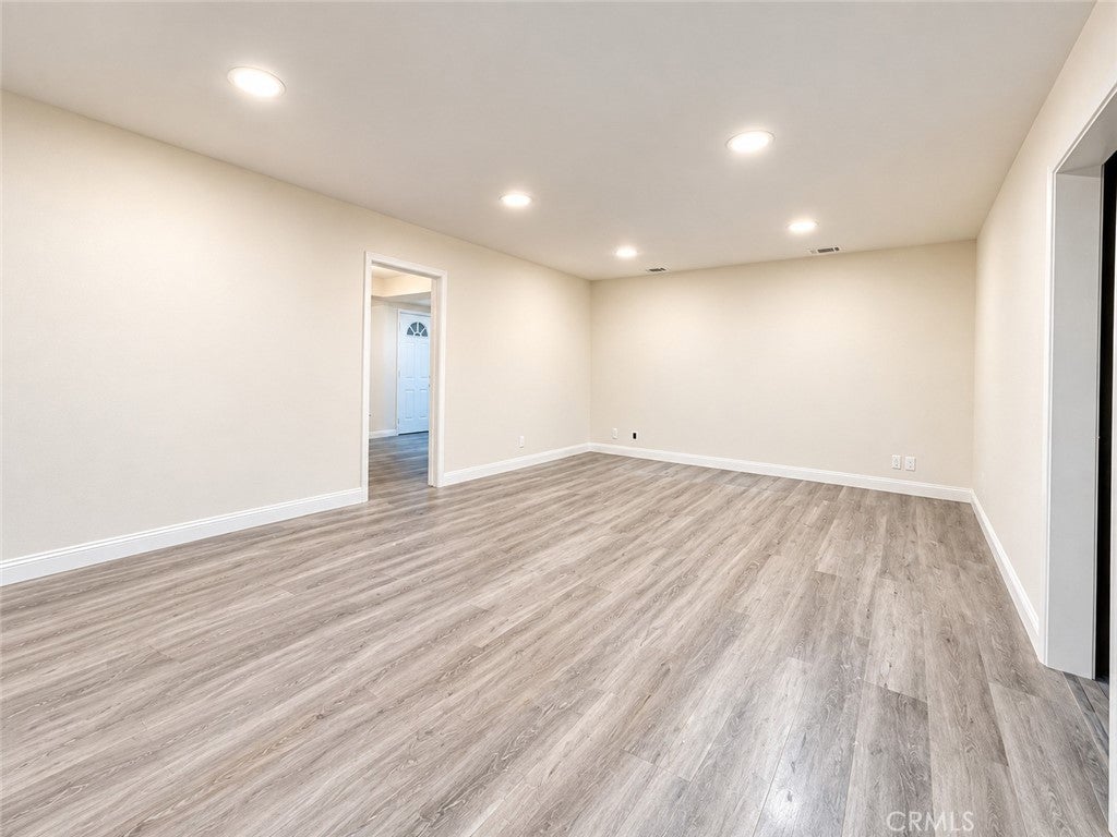 5554 Vernon Court