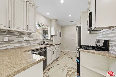 Photo of 1852 Holmby Avenue, Los Angeles, CA 90025 (MLS # 26831161)