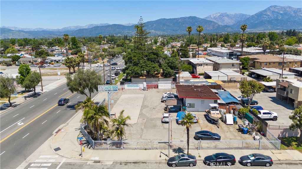 700 Indian Hill Boulevard
