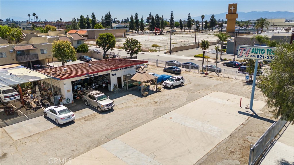 700 Indian Hill Boulevard