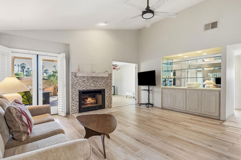 74171 Santa Rosa Circle