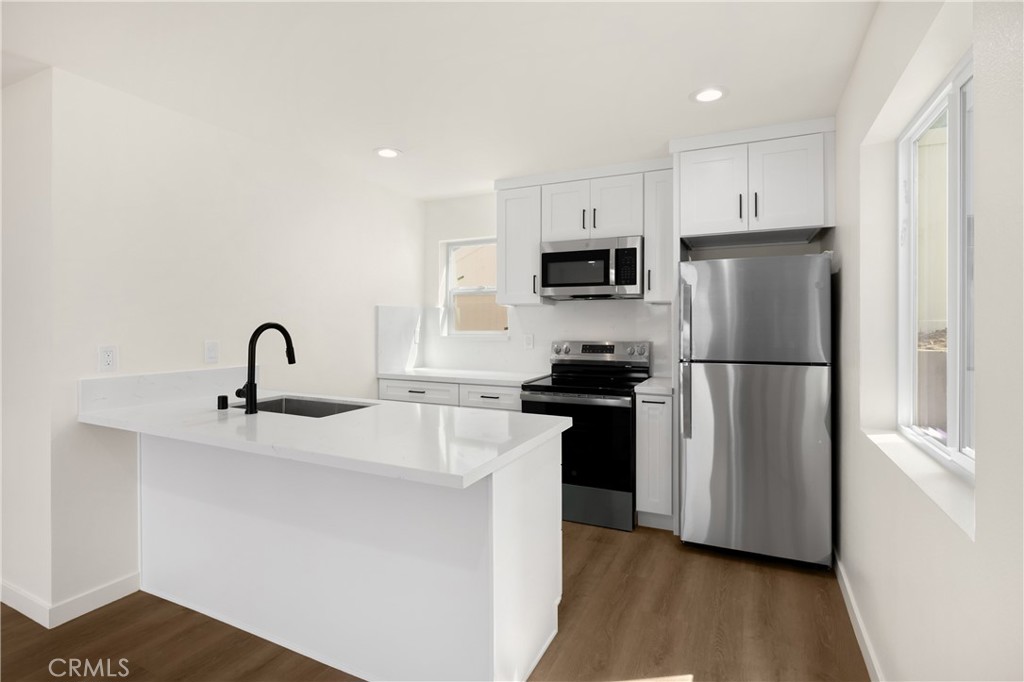 102 E Avenida San Gabriel C