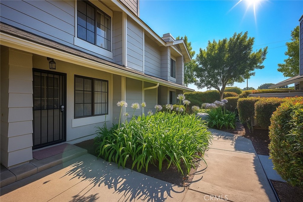 1700 W Cerritos Avenue 101